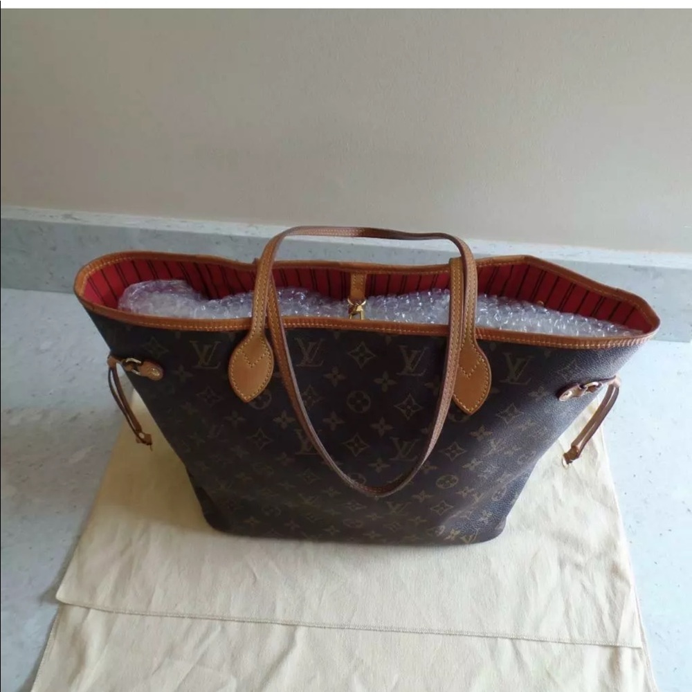 Louis Vuitton Neverfull - Picture 3 of 5